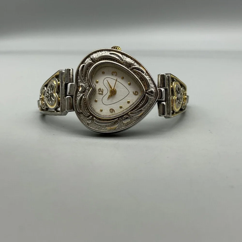 Vintage Womens Watch 25mm White Heart Dial Two Tone Bracelet 23QCSET New Battery